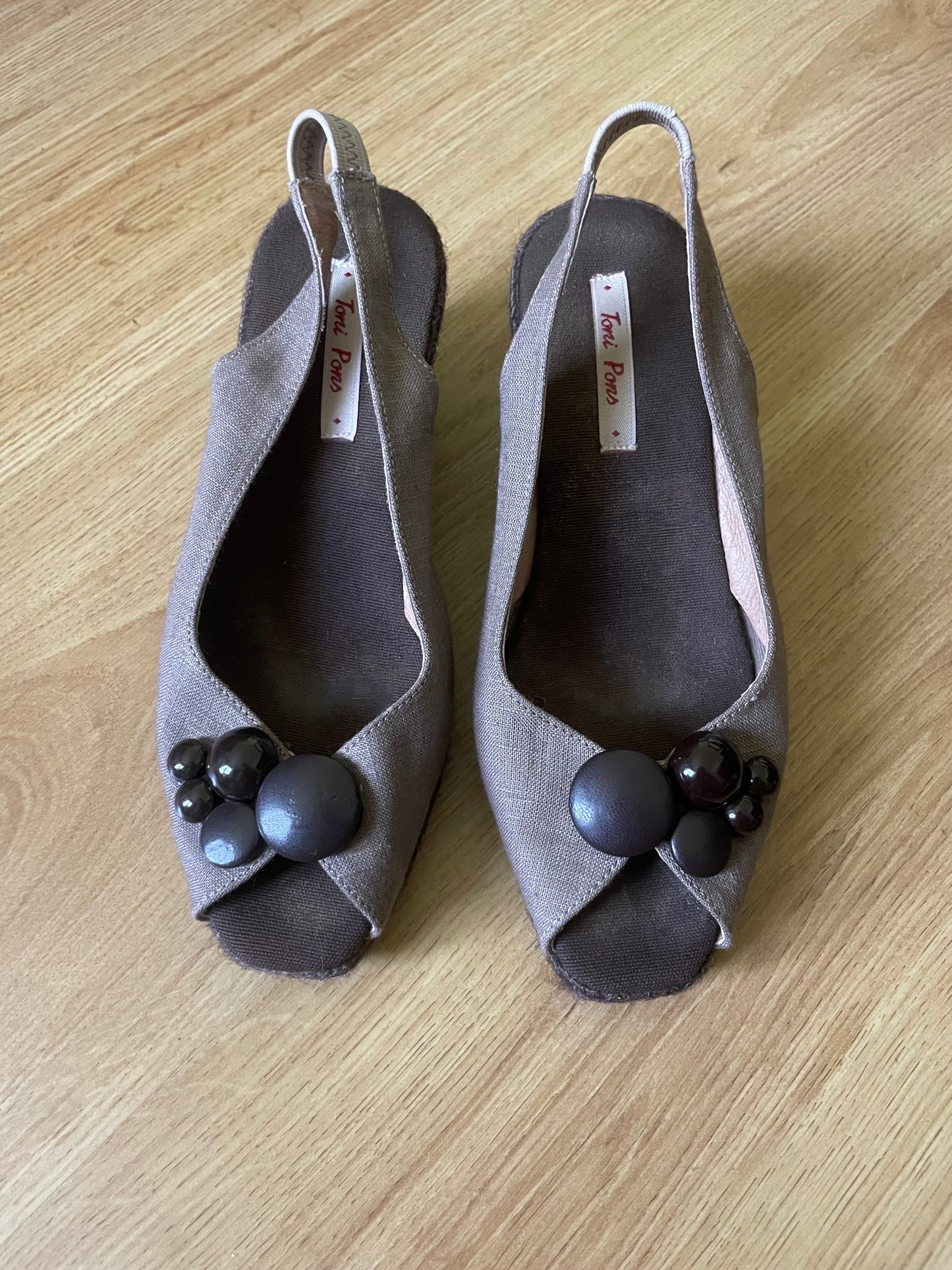 Chaussures à talons compensés cordes marron glacées