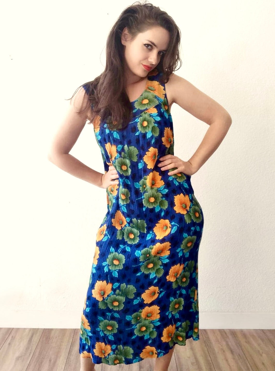 Robe longue effet fripé grosses fleurs vertes bleues et jaunes