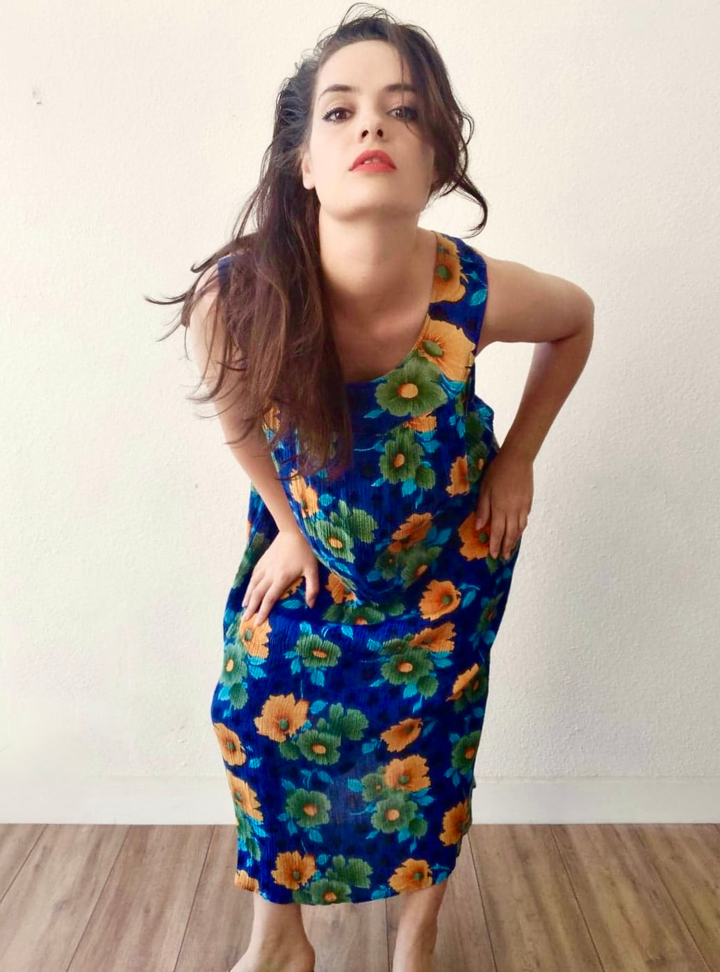 Robe longue effet fripé grosses fleurs vertes bleues et jaunes