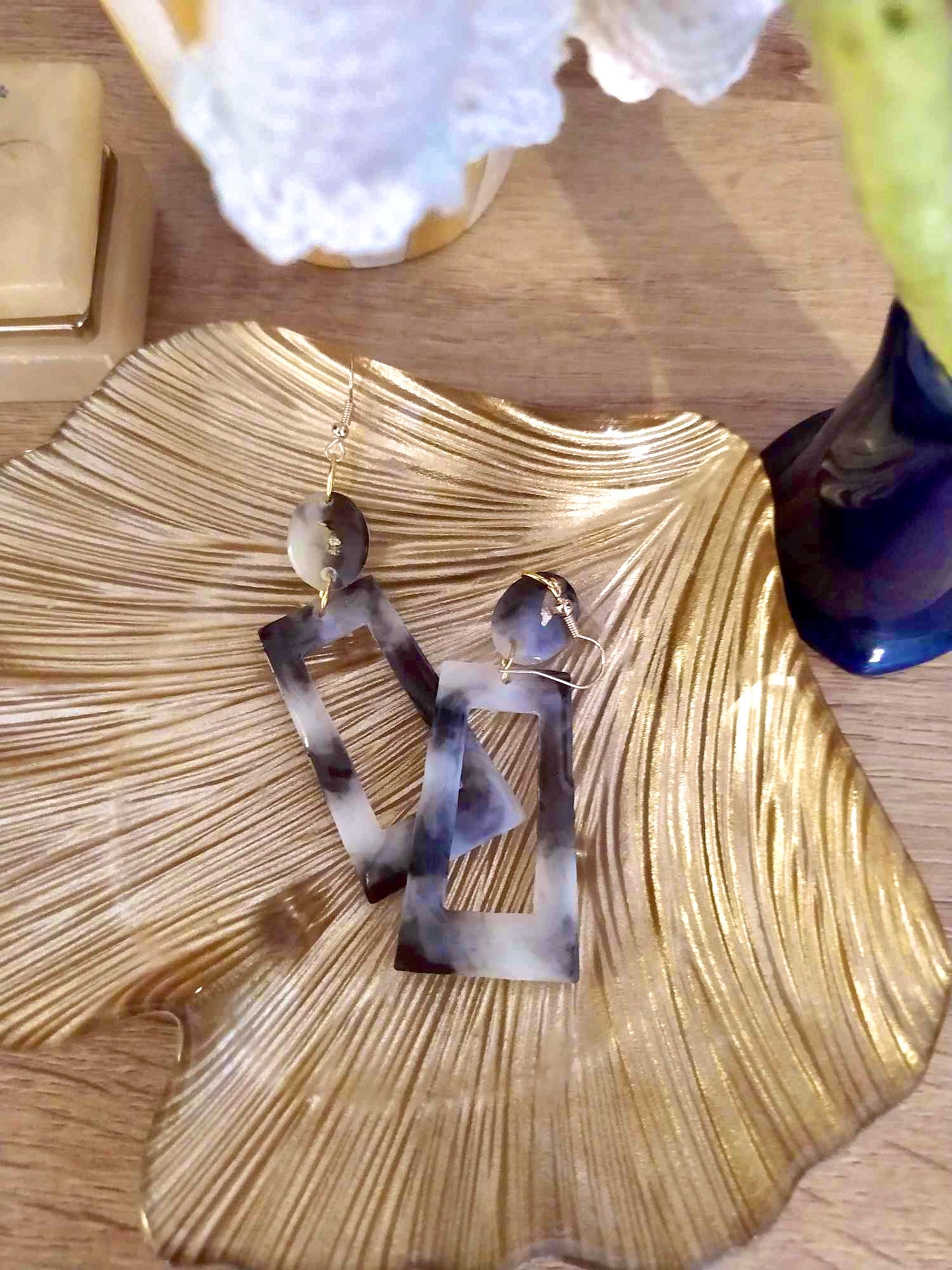 Boucles d'oreilles effet marbre noir et blanc