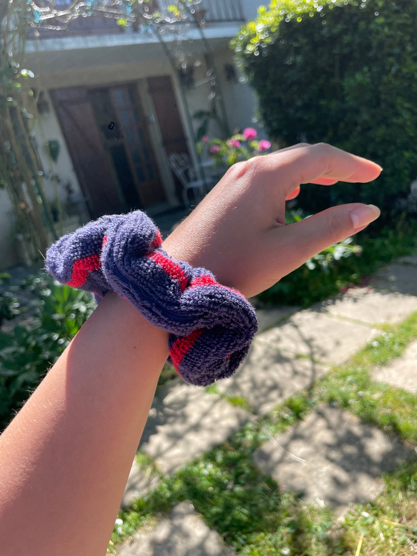 Chouchou rayé rouge et bleu
