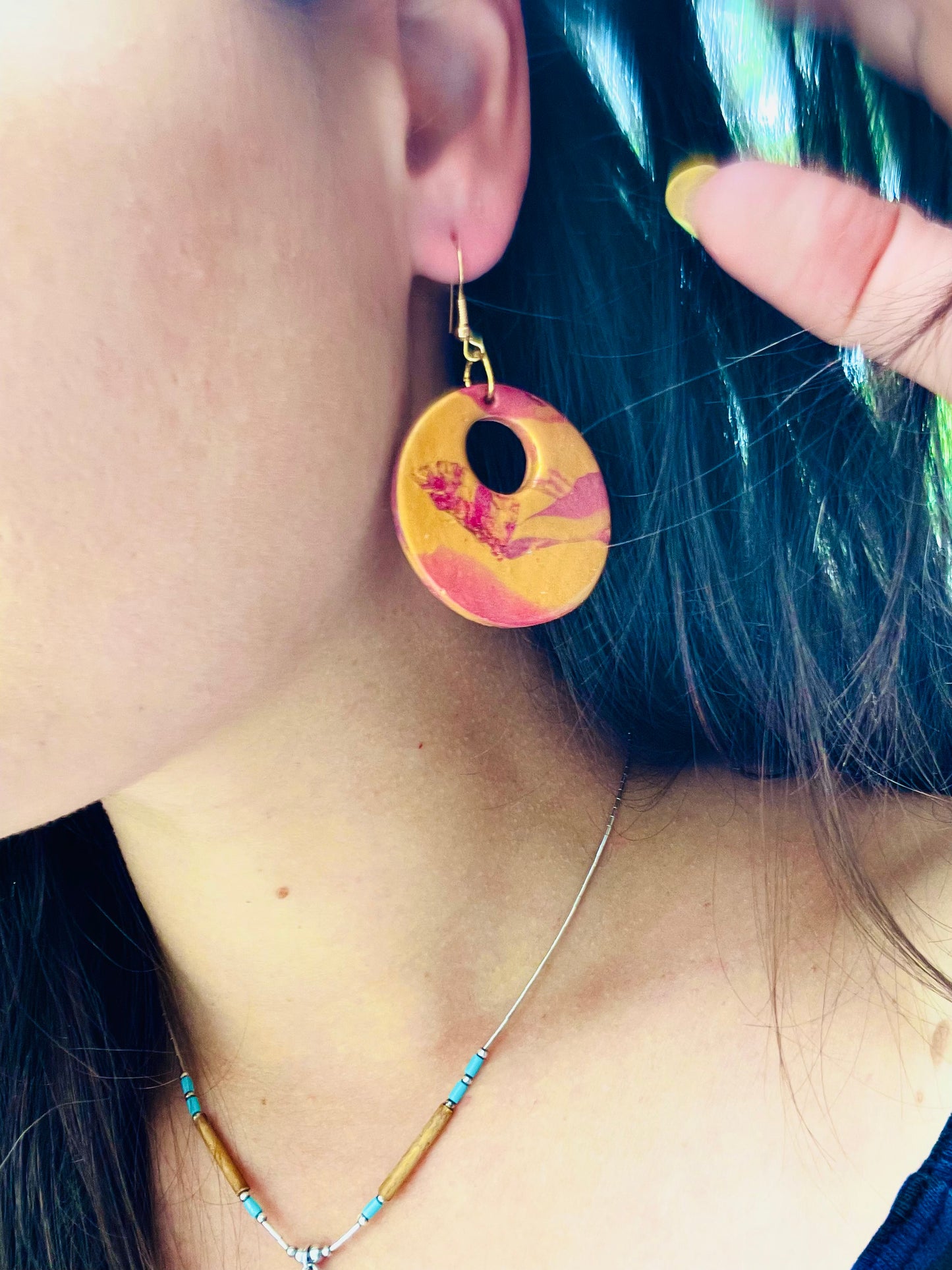 Boucles d'oreilles 60's marbrées rose orange et doré