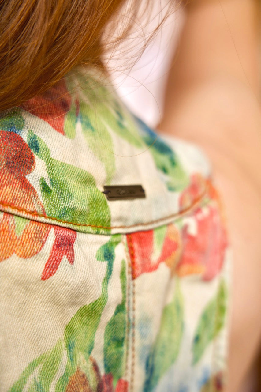 Top fleuri vert et orangé GUESS
