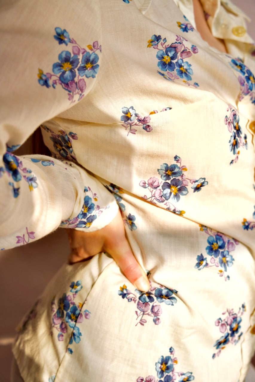 Chemise vintage à fleurs col pointu sixties