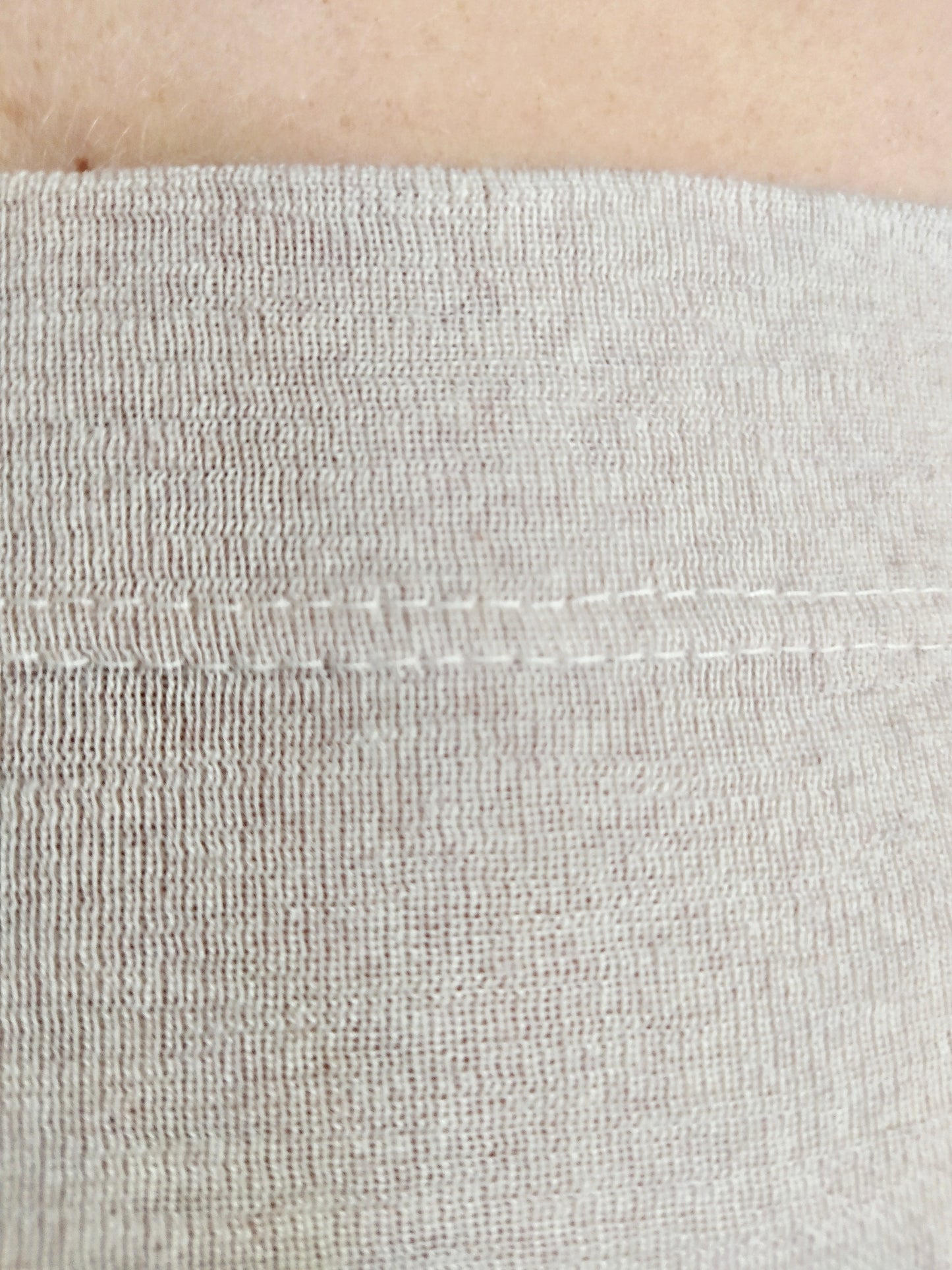 Ensemble top et jupe moulant écru laine vierge