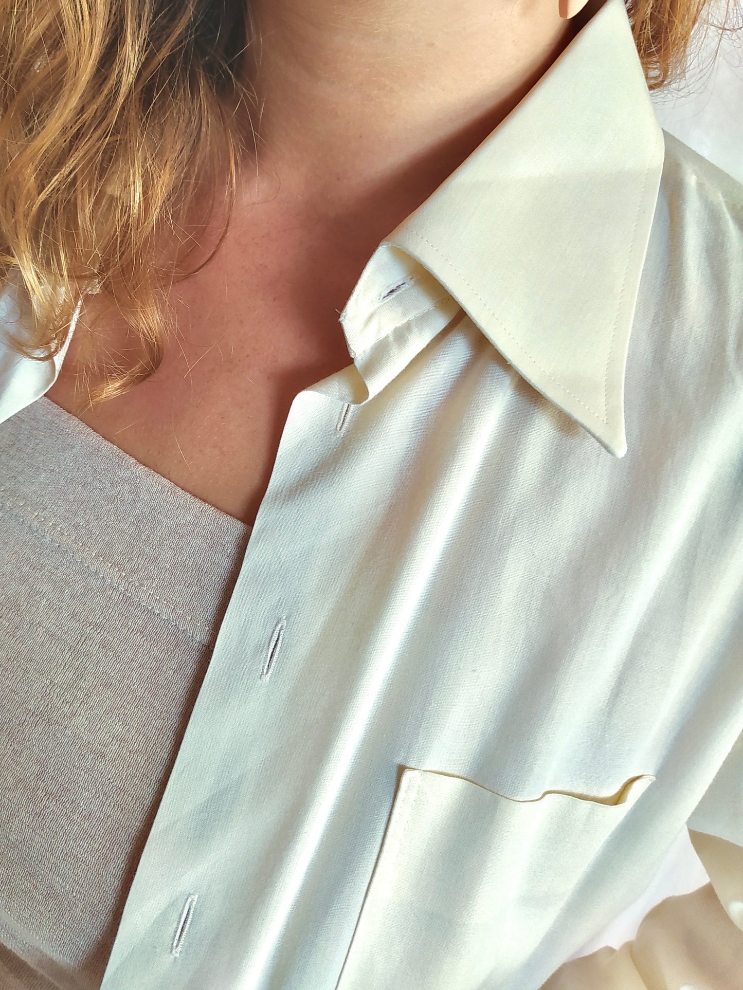 Chemise très large et fluide jaune très clair