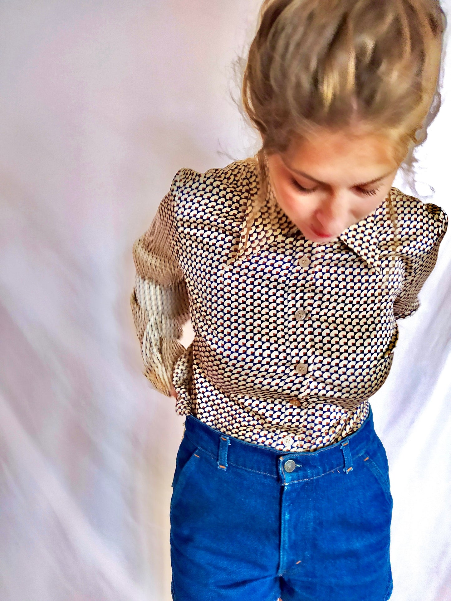 Chemise sixties seventies col pointu marron