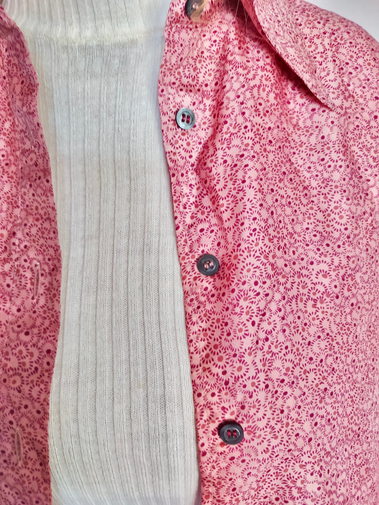 Chemise sixties rose col pointu