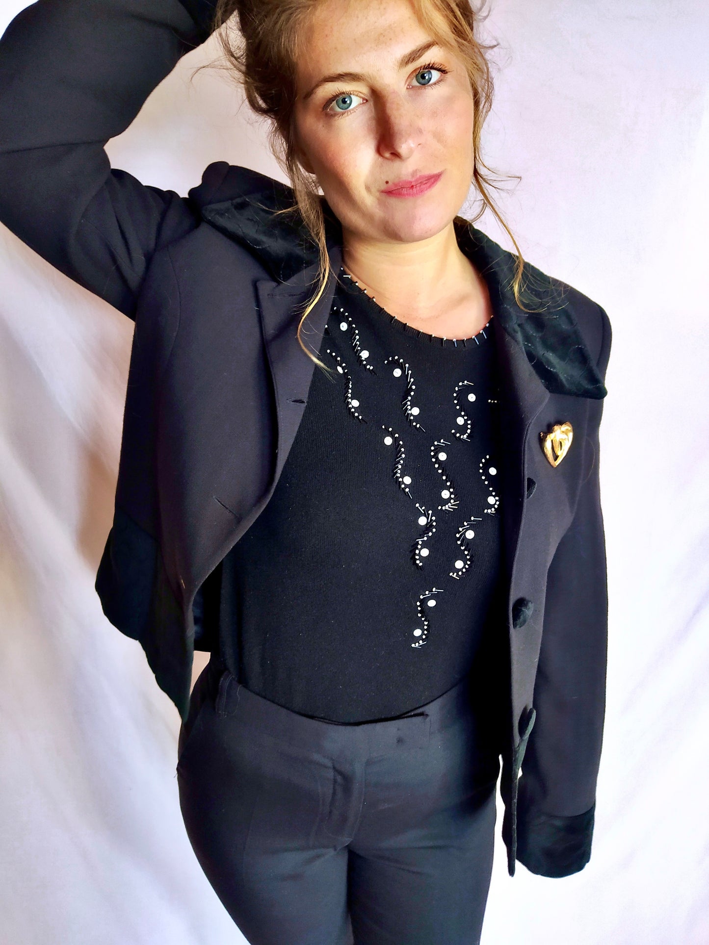 Pull manches longues noir perles argentées