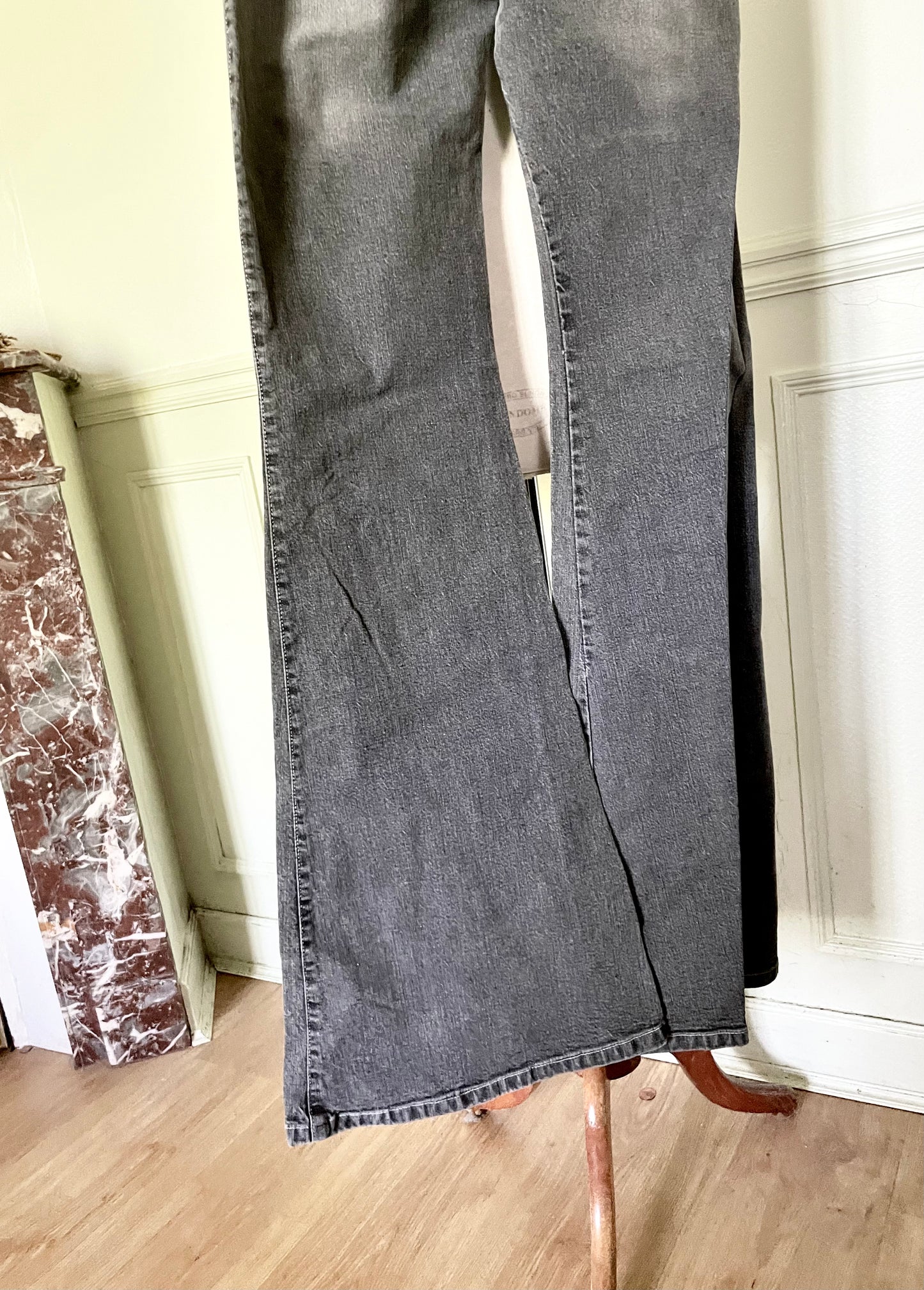 Jean taille basse gris jambes larges