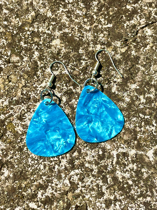 Boucles d’oreilles médiator bleu piscine irisé 🐟