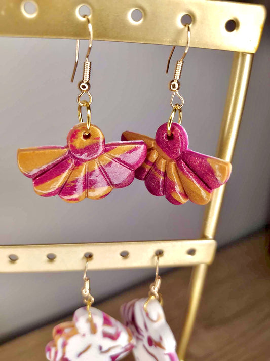 Boucles d'oreilles marguerites roses et dorées