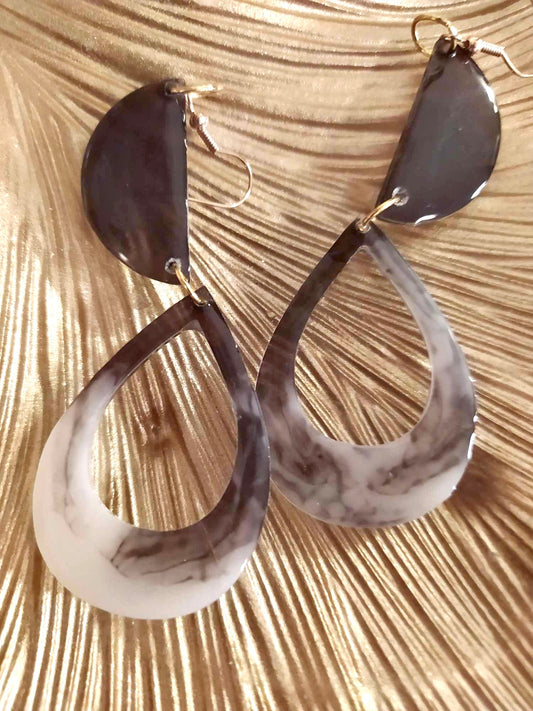 Boucles d'oreilles gouttes d'eau noir et blanc