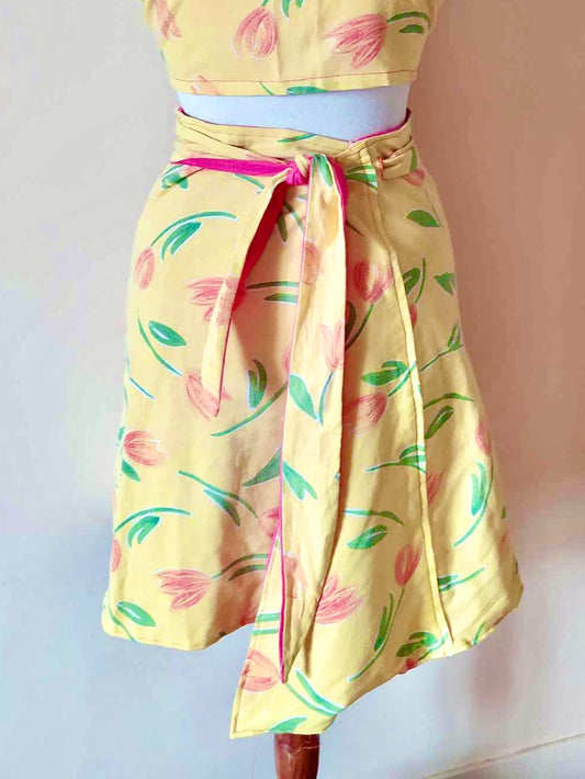 Jupe longue portefeuille faite main recto-verso jaune tulipe et rose foncé