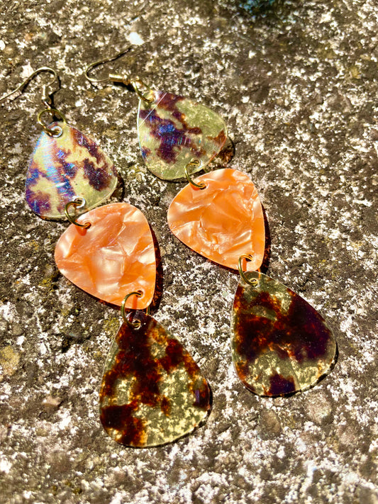 Boucles d’oreilles médiators orange irisé et marbré transparent 🐆