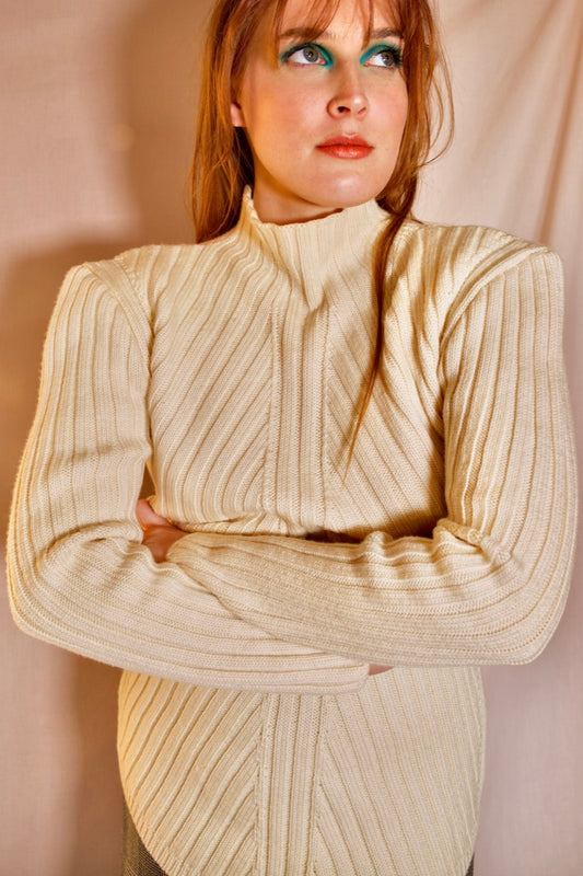 Pull col roulé écru