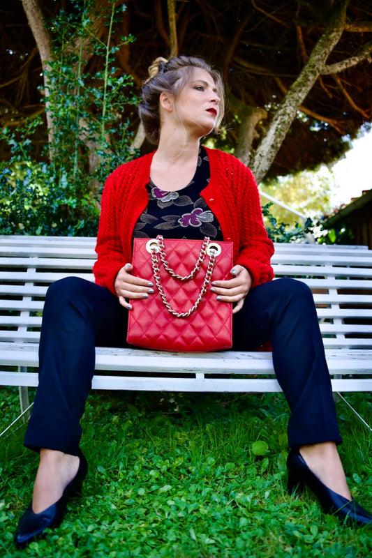 Sac chic rouge vermeil matelassé