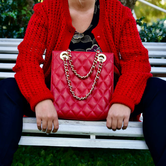 Sac chic rouge vermeil matelassé