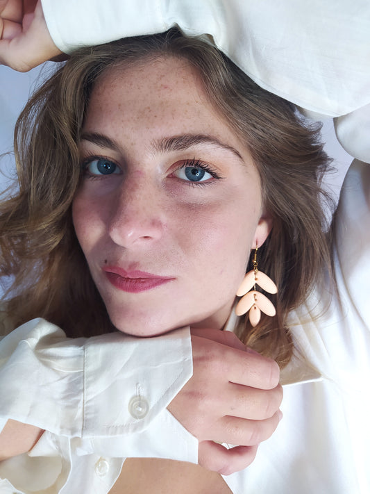 Boucles d'oreilles feuille couleur pêche