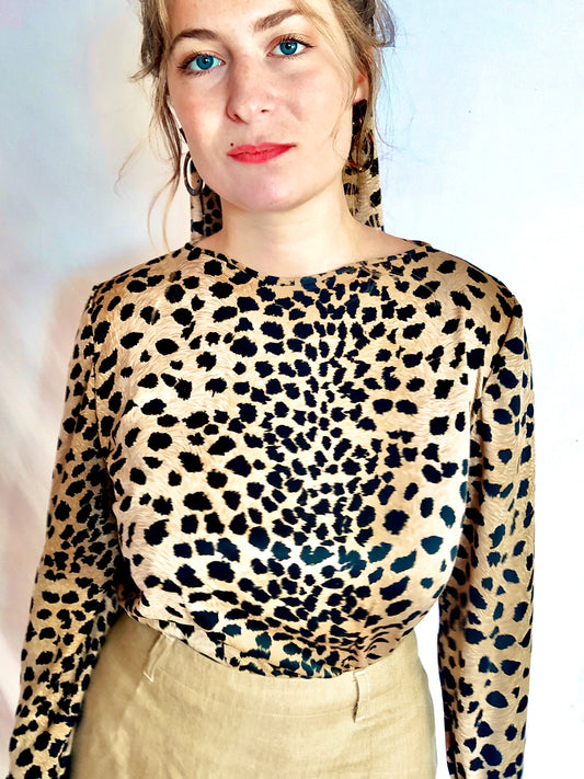 Top et étole léopard
