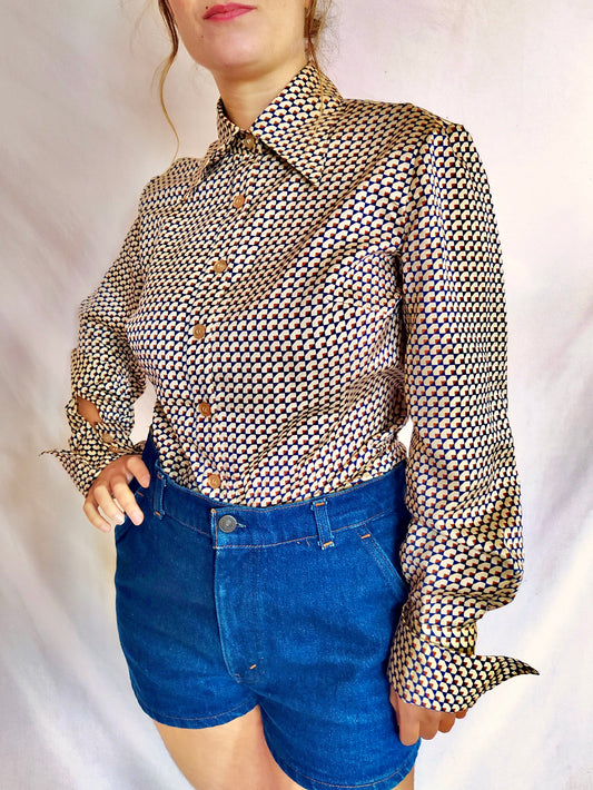 Chemise sixties seventies col pointu marron